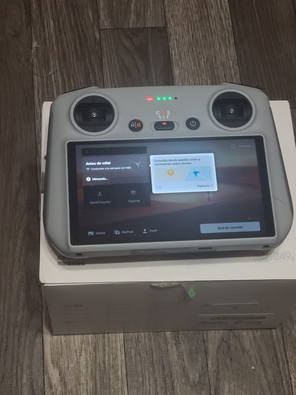 DJI Mini 3 Ready to Fly Camera Drone with DJI RC Controller & Box
