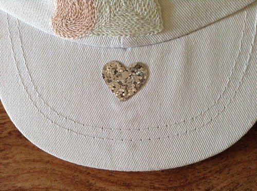 Baby Girl 0 - 12 Months White Cap with Unicorn & Heart Brand New w/o Tags - Picture 4 of 7
