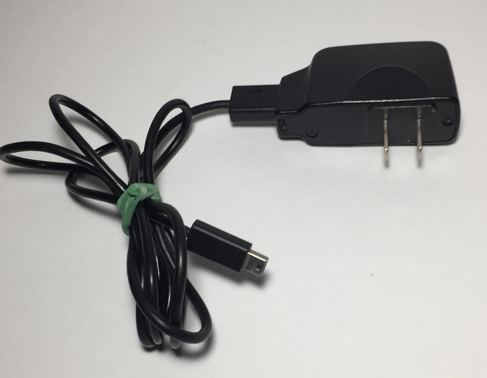 LG STA-U13WR Travel Power Adapter - Image 3 of 3