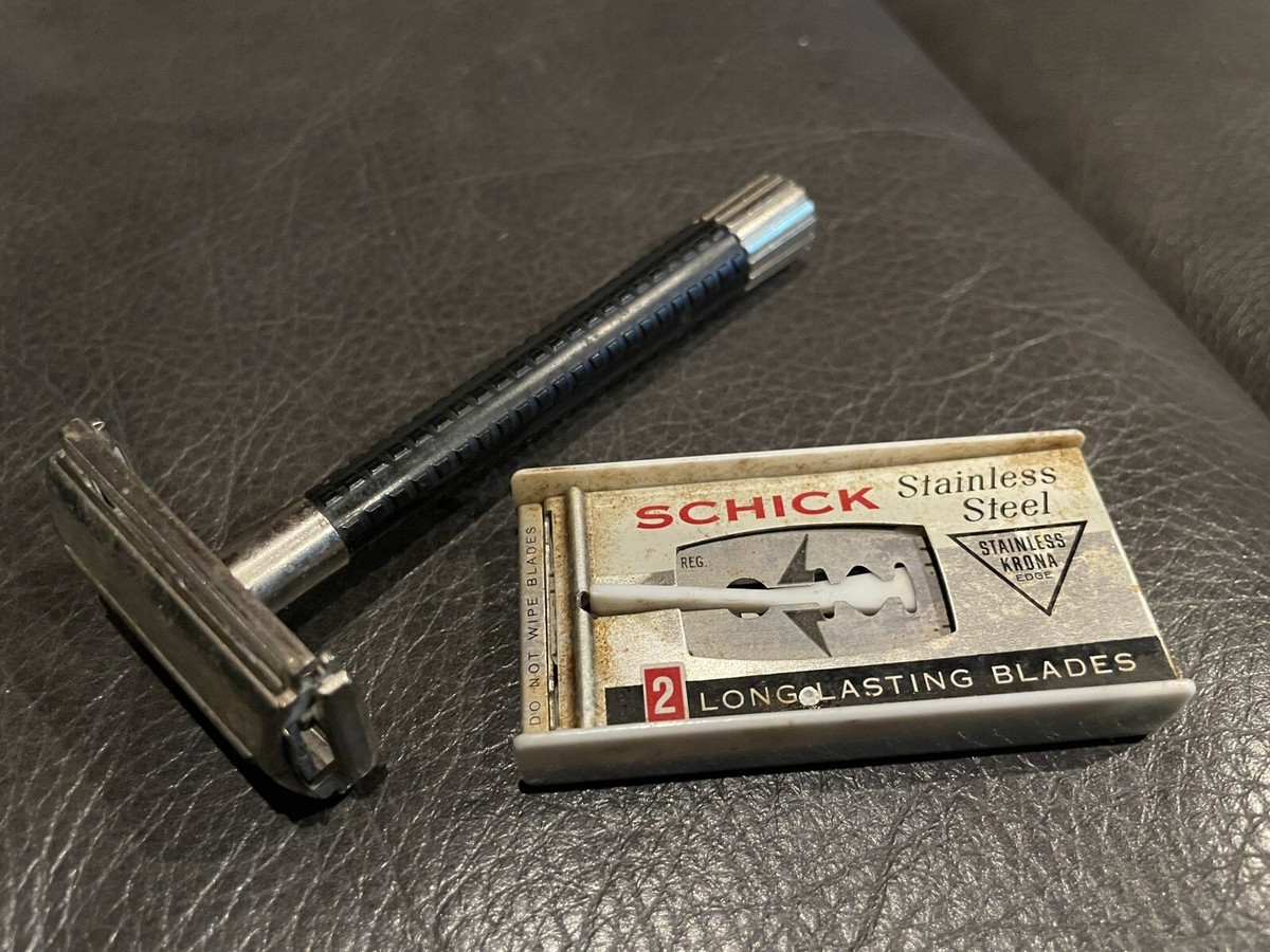 Vintage SCHICK METAL SAFETY RAZOR Black Handle M 5 1960-70's