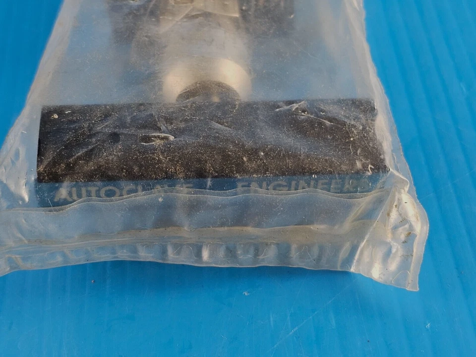 SEALED Parker Autoclave 60VRMM6882 SS Micro Metering High Press Valve, 3/8" Tube - Image 4 of 4