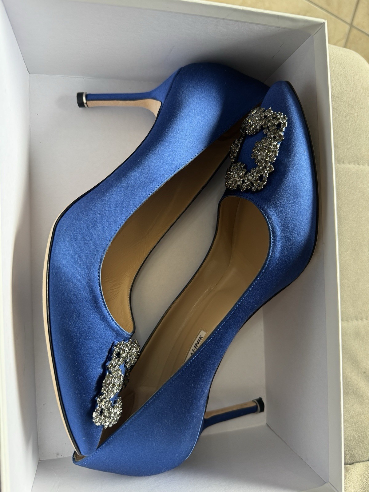 Manolo Blahnik Hangisi 70 Satin Pump Women's Blue