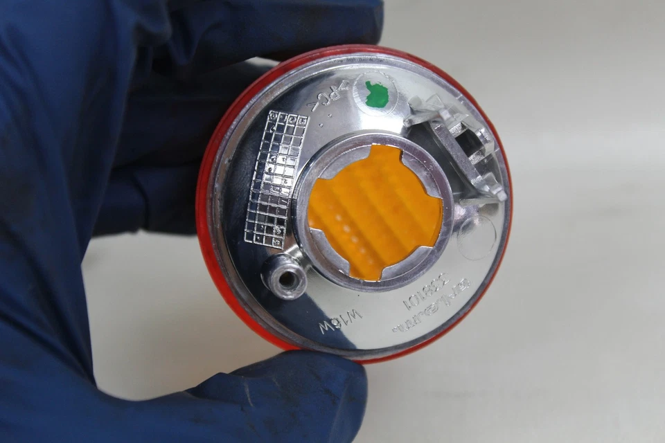 Cubierta de lente intermitente señal de giro trasero OEM Ducati Sport Classic GT1000 Foto 4 de 4