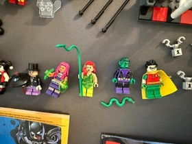 Jokerland DC Comics Super Heroes LEGO set 76035 near complete with all minifigs