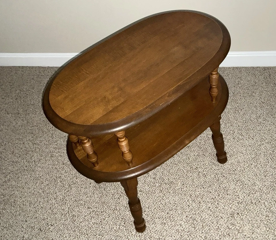GEORGE B. BENT Solid Maple -Colonial Early American-2 Tier Accent Oval End Table - Image 4 of 4
