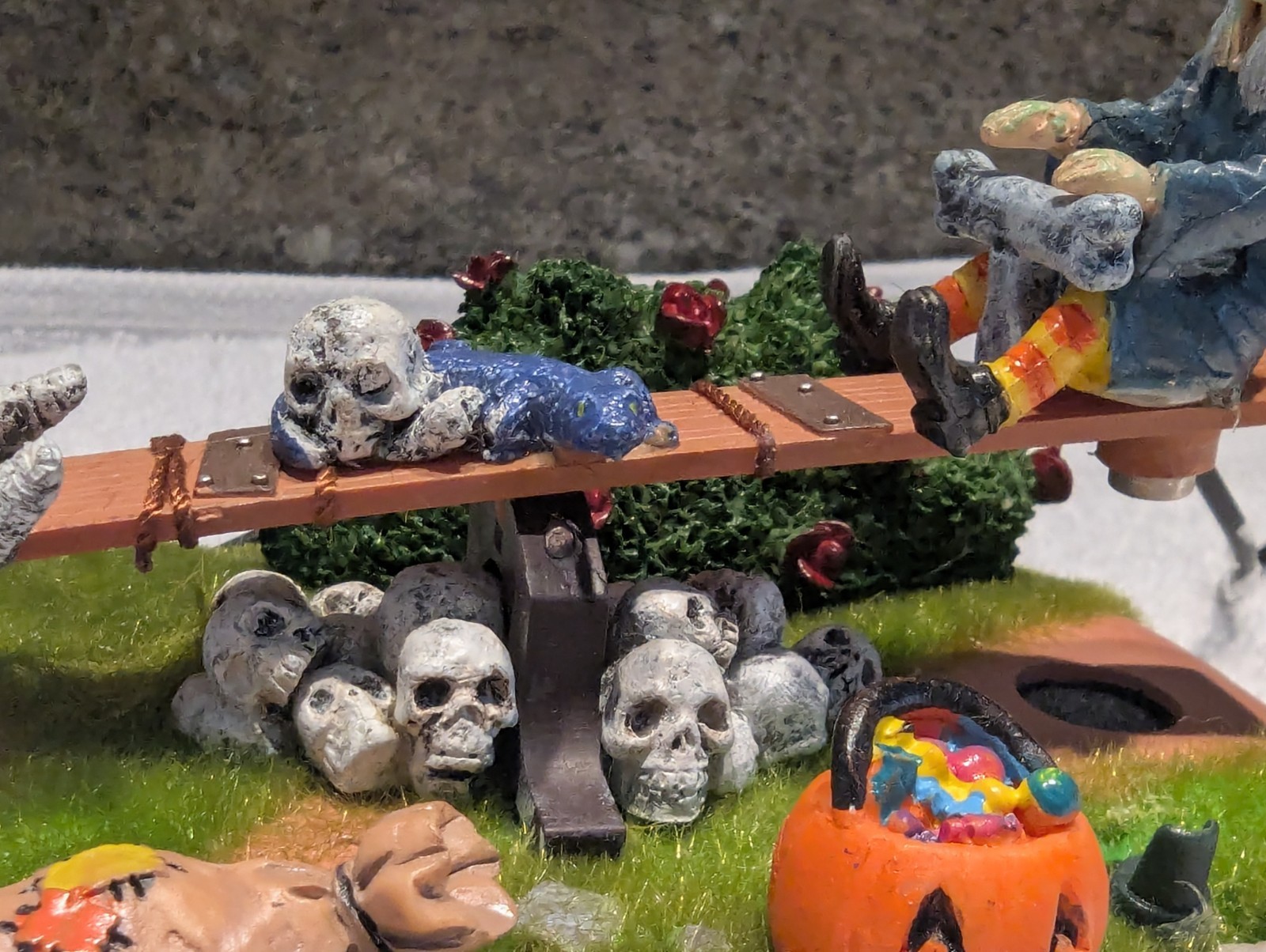 Lemax Spooky Town See-Saw Sensation 14322 Table Accent Halloween Village READ