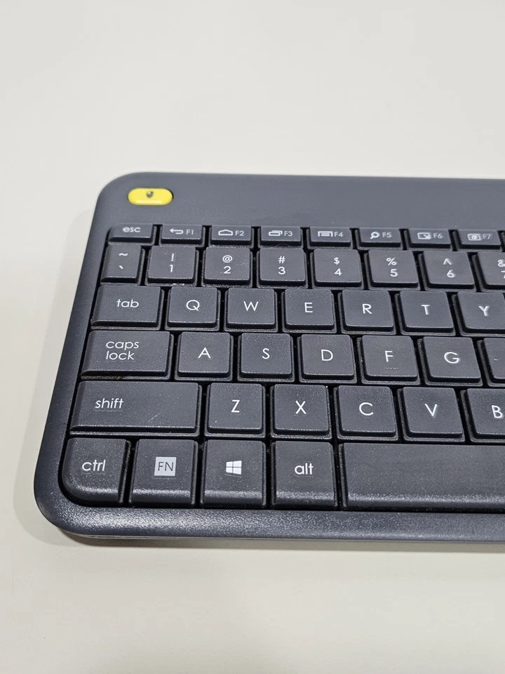 Logitech K400 Plus keyboard RF Wireless - Gray Tested Working Good Clean - Image 3 of 4