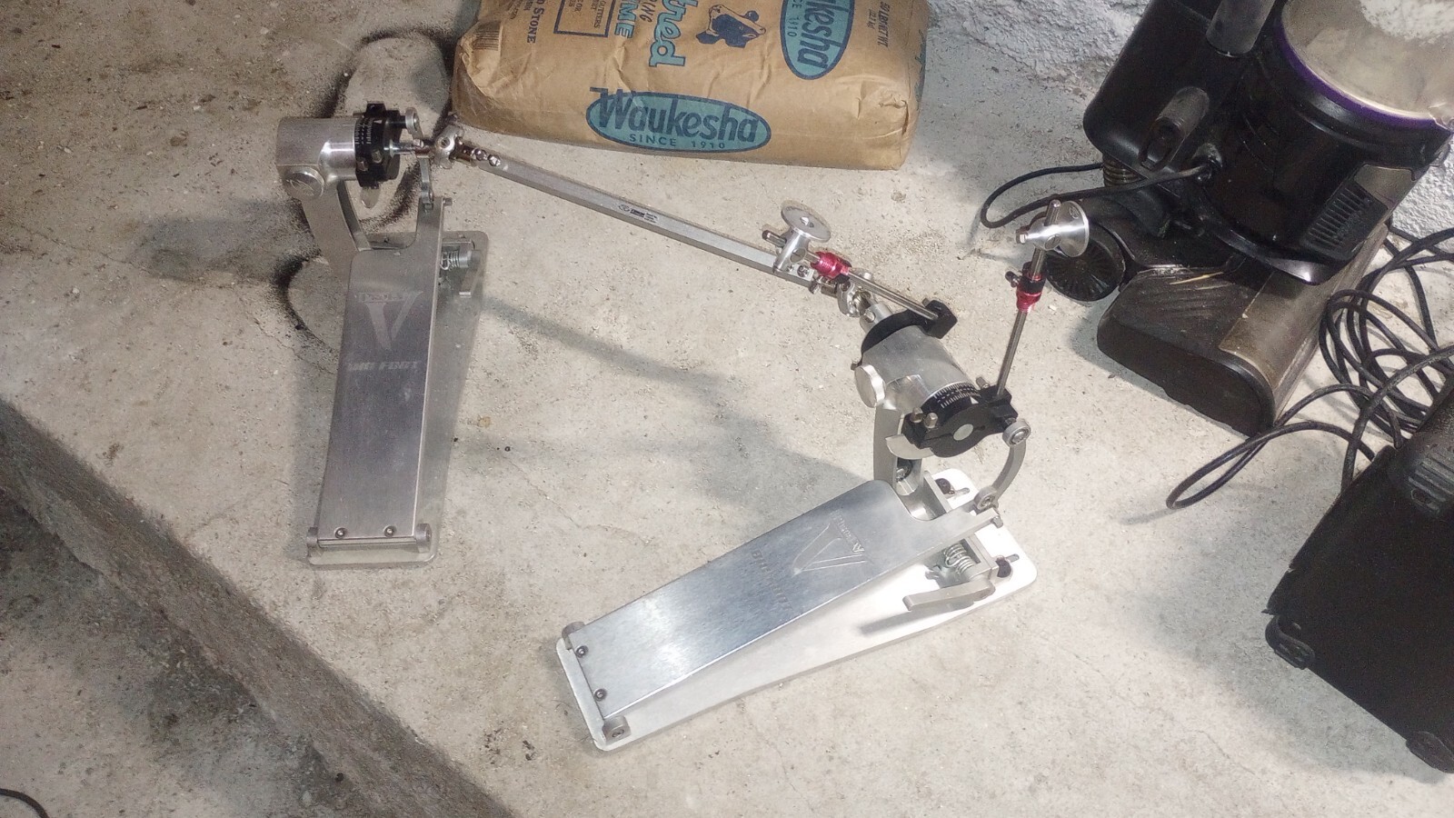 Trick Drums Pro1V Bigfoot Low Mass Double Bass Drum Pedal eBay