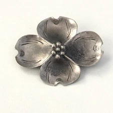 Vintage 925 Sterling Silver Stuart NYE Designer Signed Dogwood Flower Brooch Pin