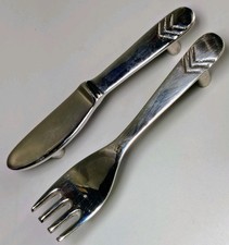 Difícil de encontrar Cubiertos Cajón Tirar Manija Tenedor Cuchillo Tono Plateado Flecha Chevron Pesada