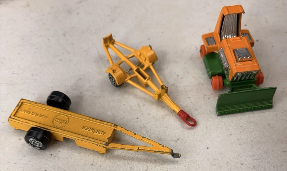 Lot Of Vintage Toy Cars: Lesney, Matchbox, Hot Wheels, Diecast, Corgi, Etc. - Image 3 of 4