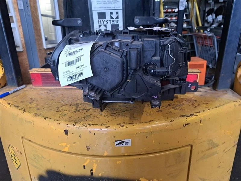 Driver Headlight With Xenon HID Fits 07-10 BMW X3 565567 - Image 3 of 3