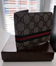 Gucci Cartera Monograma Rayas Verde y Rojo USADA* con Caja