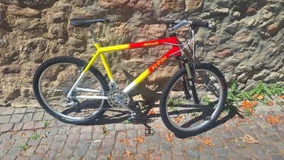Klein Attitude NEU