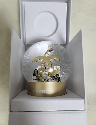 2023 CHANEL SNOW PERFUME GLOBE BALL VIP CHRISTMAS GIFT 2023 CHANEL SNOW PERFUME GLOBE BALL VIP CHRISTMAS GIFT