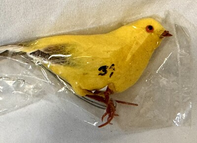 Vintage Christmas Decorative Yellow Bird Wire Hong Kong  Flower Arrangement 4 