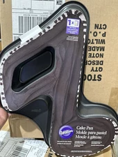 Wilton - Music Note Cake Pan NEW