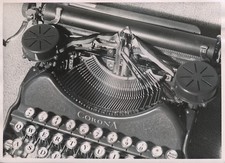 Machine à Écrire CORONA c. 1950 - Machine à Écrire de Voyage - P 1933