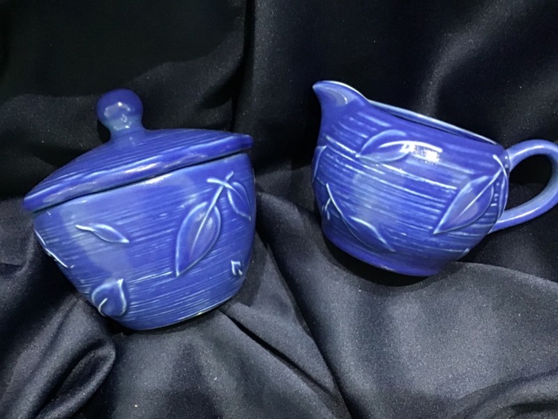 PFALTZGRAFF WYNGATE BLUE SUGAR BOWL + CREAMER embossed  leaves NEVER USED!