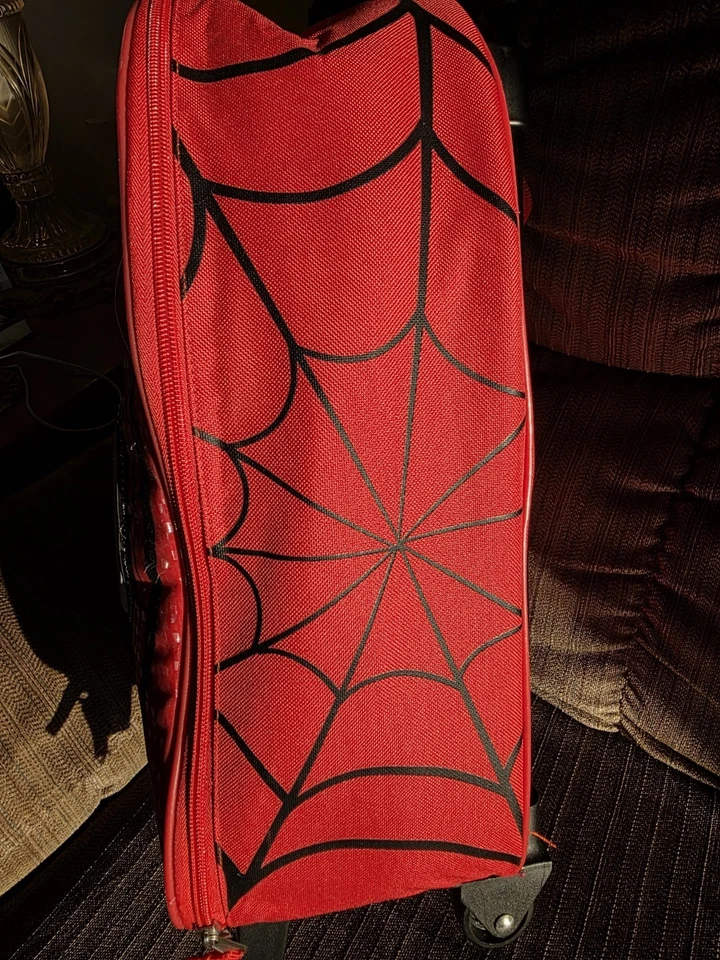 Maleta de equipaje rodante Marvel Disney Store Spiderman 2012 Foto 4 de 4