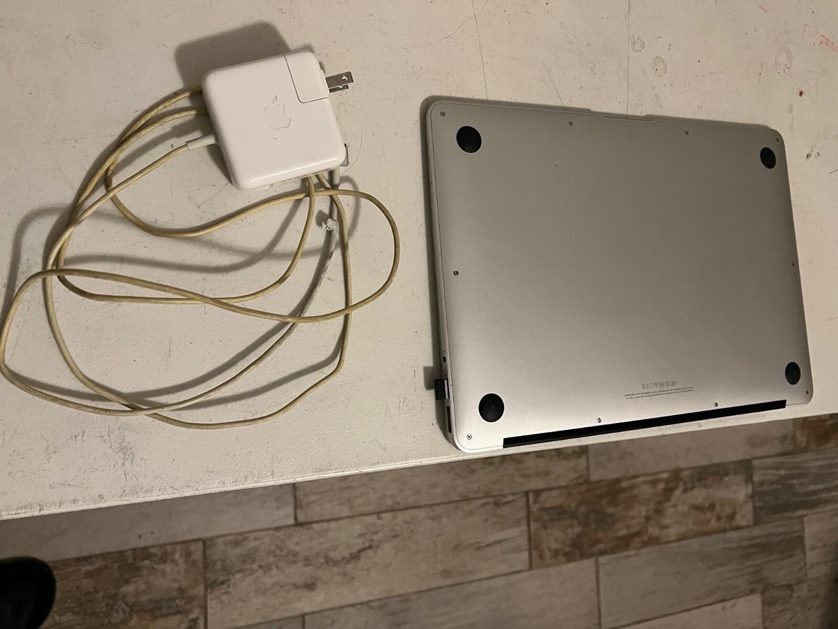 Apple MacBook Air A1466 EMC 2925 Core i5-5250U 1.6 GHz 250 GB SSD