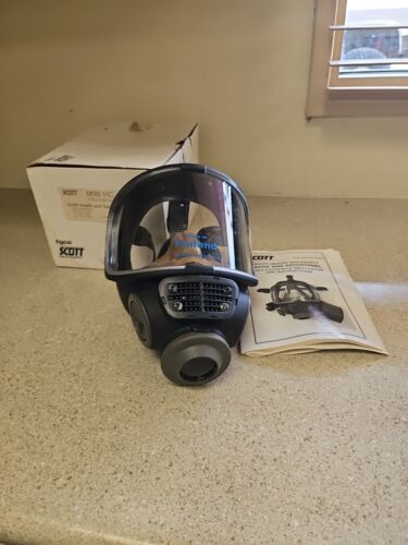 Scott M98 Industrial Full Facepiece Respirator - Photo 1/10