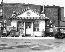 1930 TEXACO Gas Station PHOTO  (211-D)