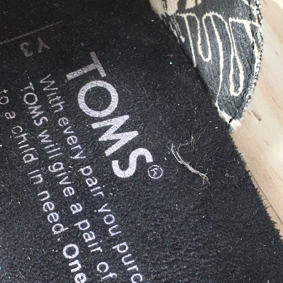 Sandalias Toms Juveniles 3 Correa Rayas Tobillo Tirantes Hebilla Plana Gris Tela Informal Foto 4 de 4