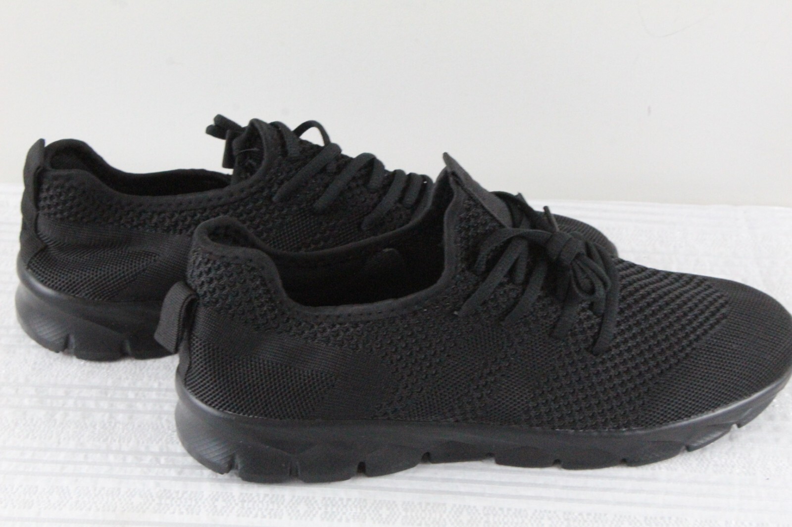 SAOLA Sneakers leggere da uomo nere taglia 13 nuove senza scatola