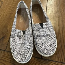 Toms sneakers size 6.5 Women’s Pink Lavender Purple Herringbone