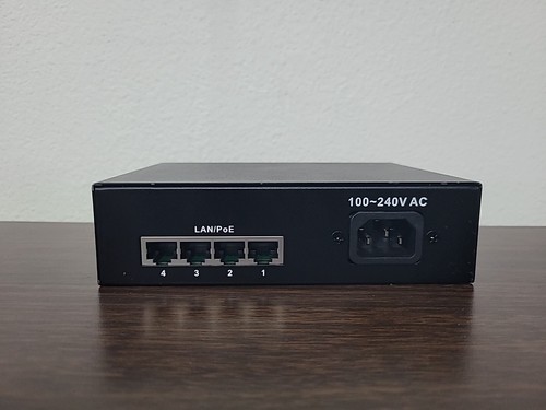 Dante™ Distributor PoE+ 1 input and 4 output Without Charger - Picture 9 of 12