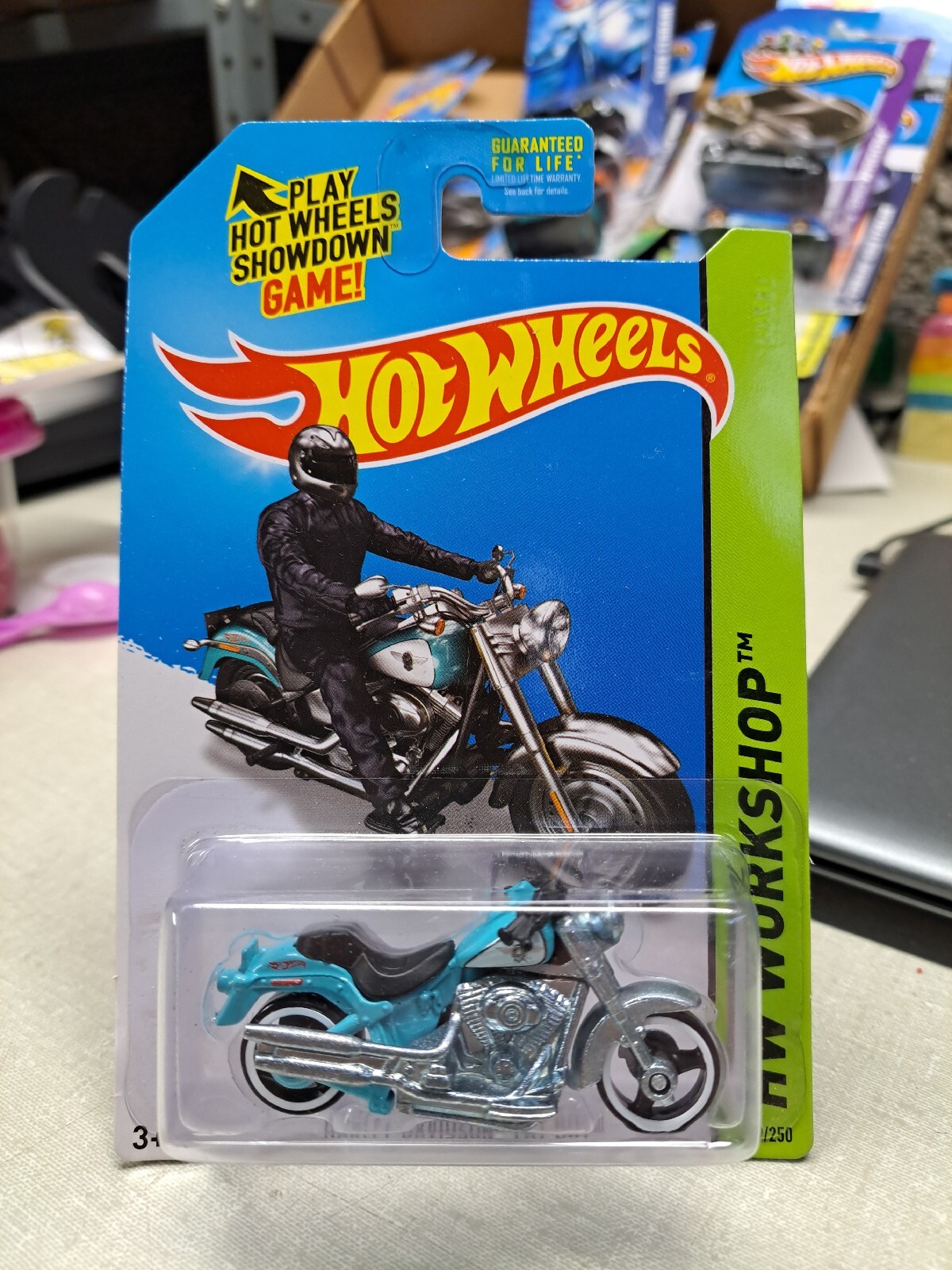 1 2014 Hot Wheels HARLEYDAVIDSON FAT BOY Motorcycle HW 209/