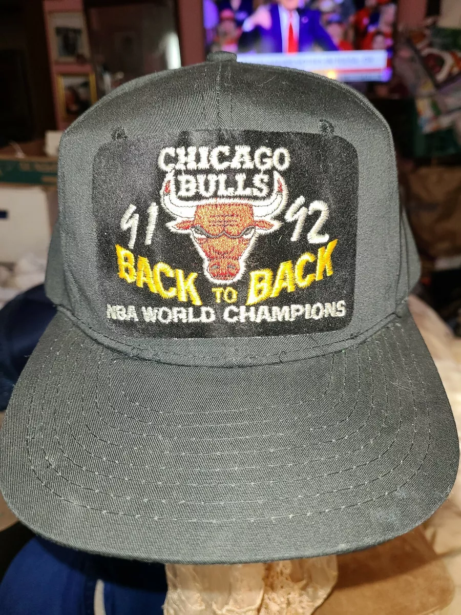 Mitchell & Ness Chicago Bulls Back To Back Champs Retro Baseball Hat