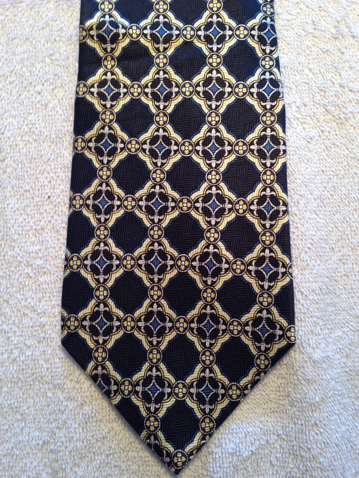 GIVENCHY MENS TIE BLACK WITH GOLD BLUE 4 x 59 - Image 2 of 4