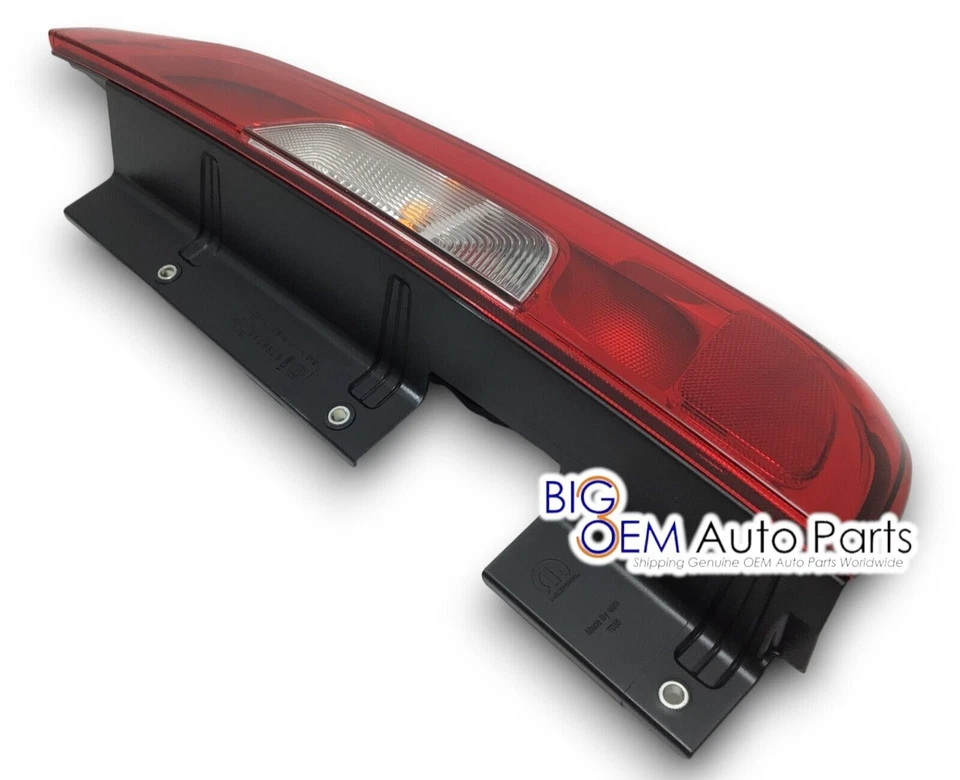 Оригинальный задний фонарь со стороны пассажира для Ram Promaster City RH 2018–2022 годов выпуска 68311694aa - Изображение 2 из 4