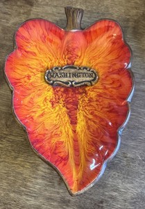 Treasure Craft 1969 USA Rocky Mt. Park Souvenir Leaf Dish ￼Ceramic Red Orange