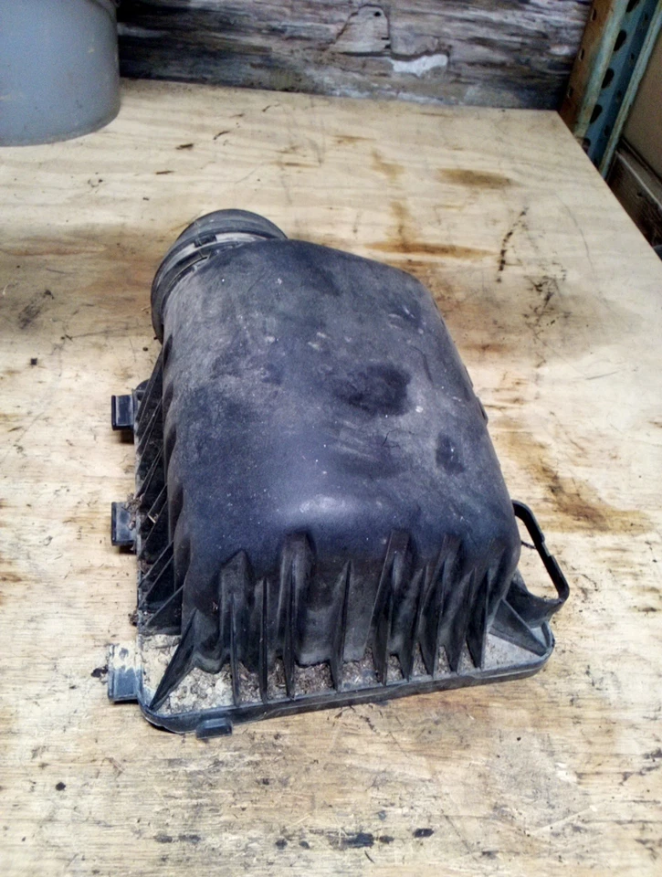 Dodge Grand Caravan 2008 motor 3,8 L filtro de aire carcasa caja tapa cubierta 510107 Foto 2 de 4