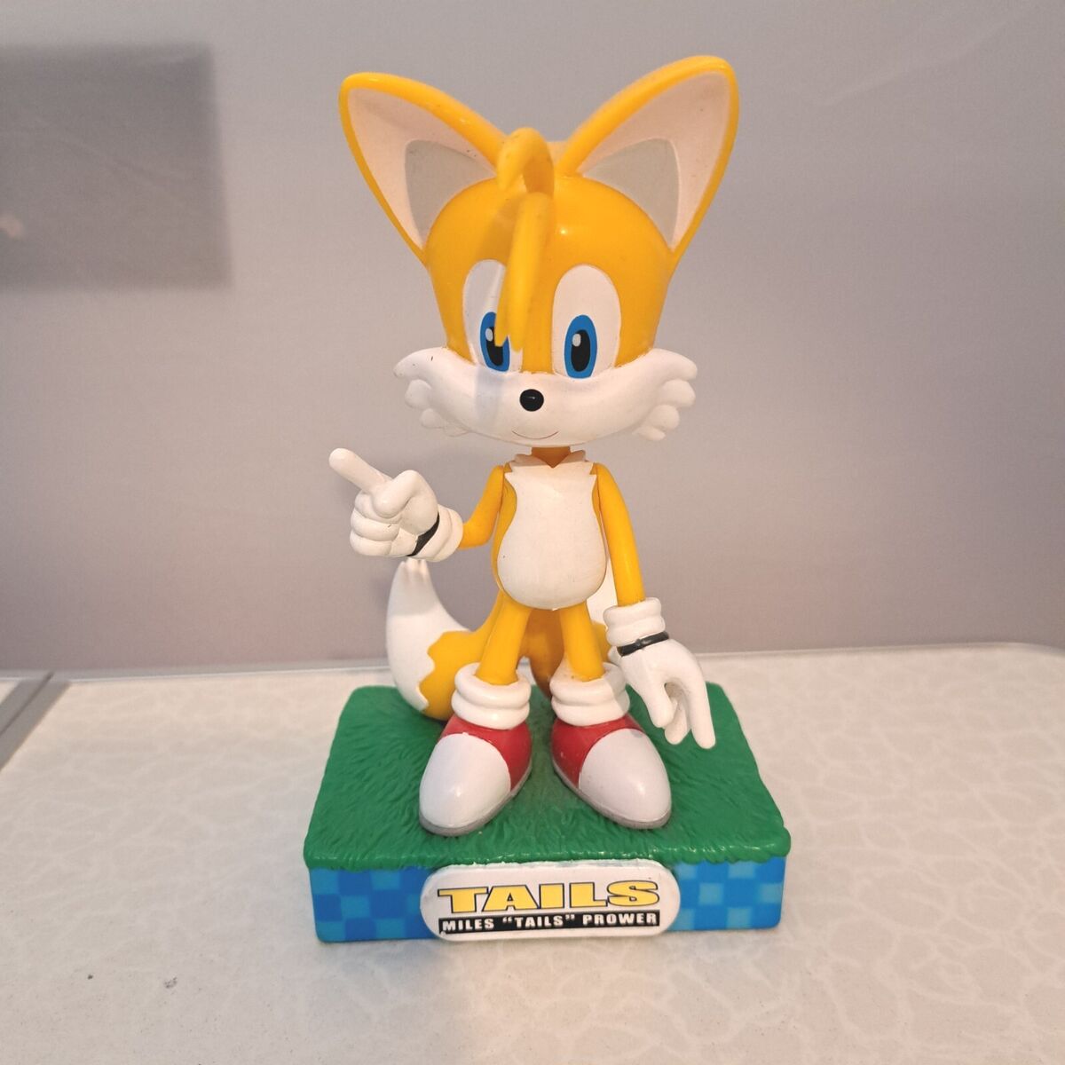 Sonic the hedgehog TAILS Bobblehead Wacky Wobbler BOBBLE Sonic the hedgehog TAILS Bobblehead Wacky Wobbler BOBBLE