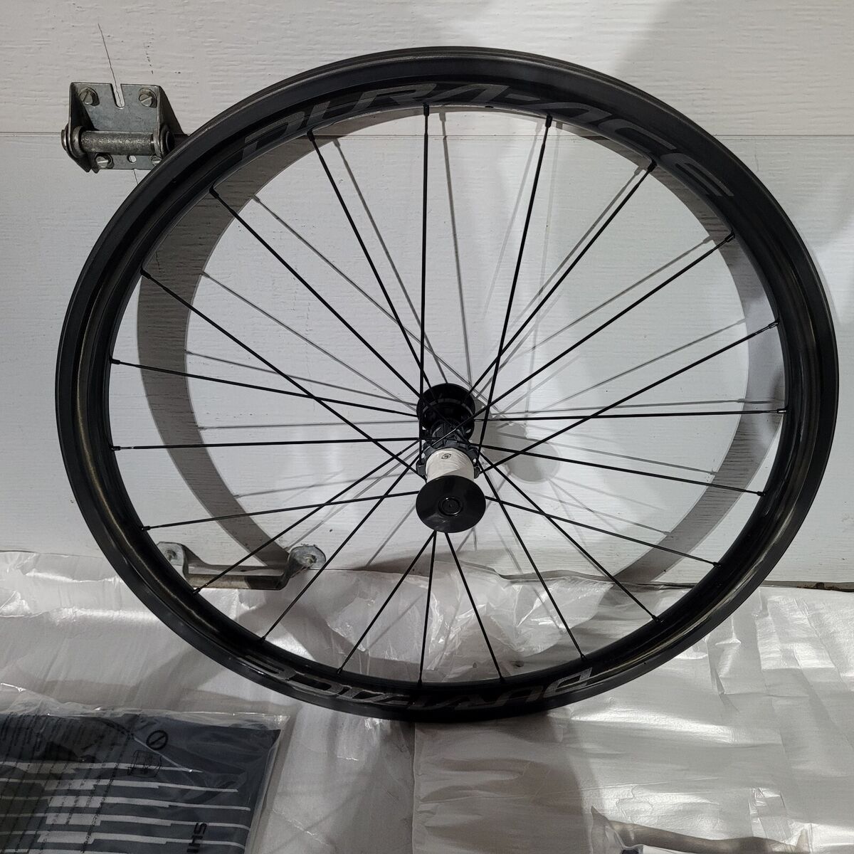 Shimano Dura-Ace WH-R9100-C40-Tubular Rim Brake Wheelset 10 Shimano Dura-Ace WH-R9100-C40-Tubular Rim Brake Wheelset 10