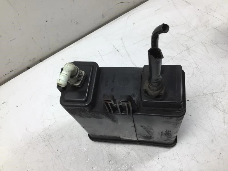 GMC YUKON 2007 XL 1500 BOTE EVAPORATIVO DE VAPOR DE COMBUSTIBLE DE FÁBRICA Foto 2 de 4