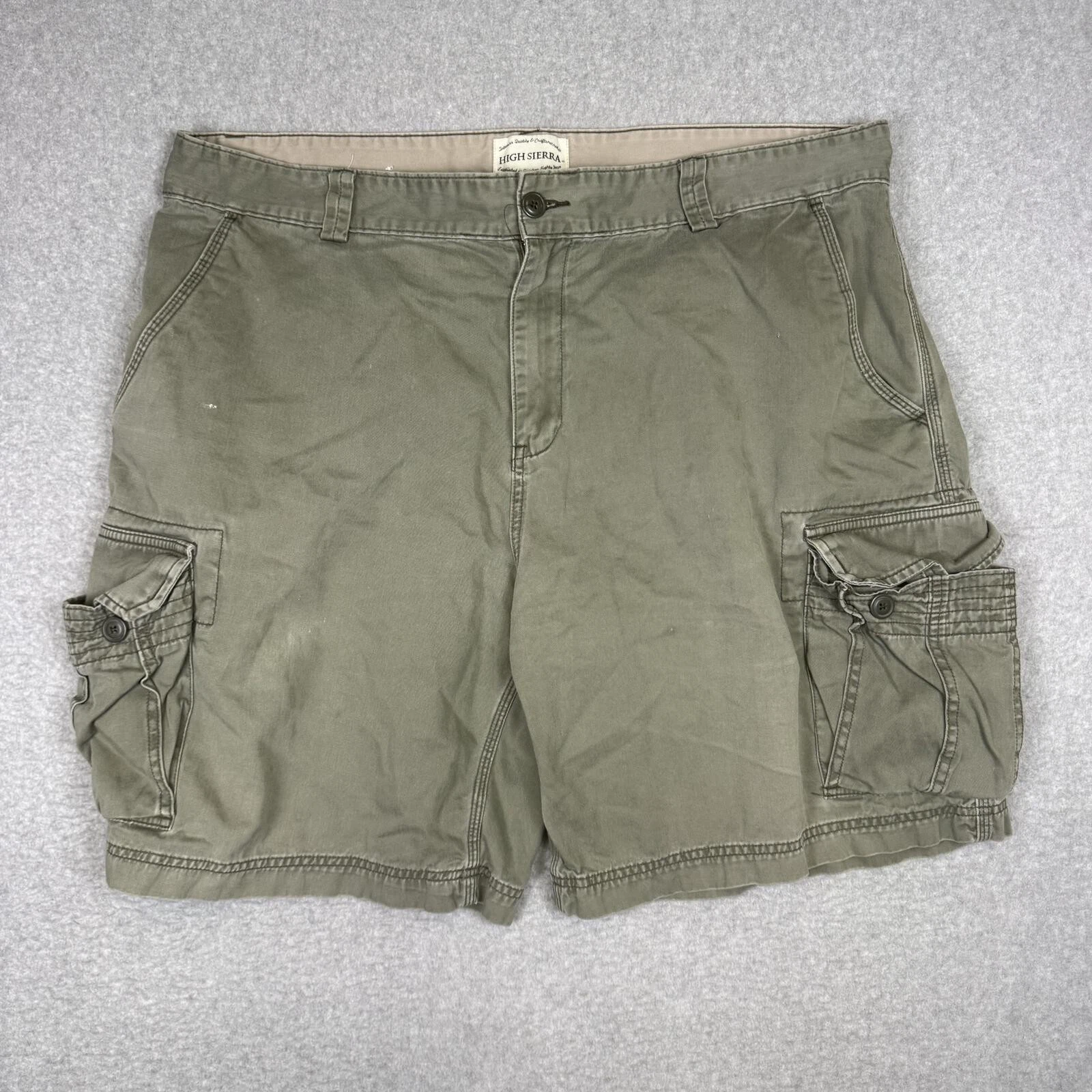 High Sierra Men's Size 44 Gray Cargo Shorts Cotton