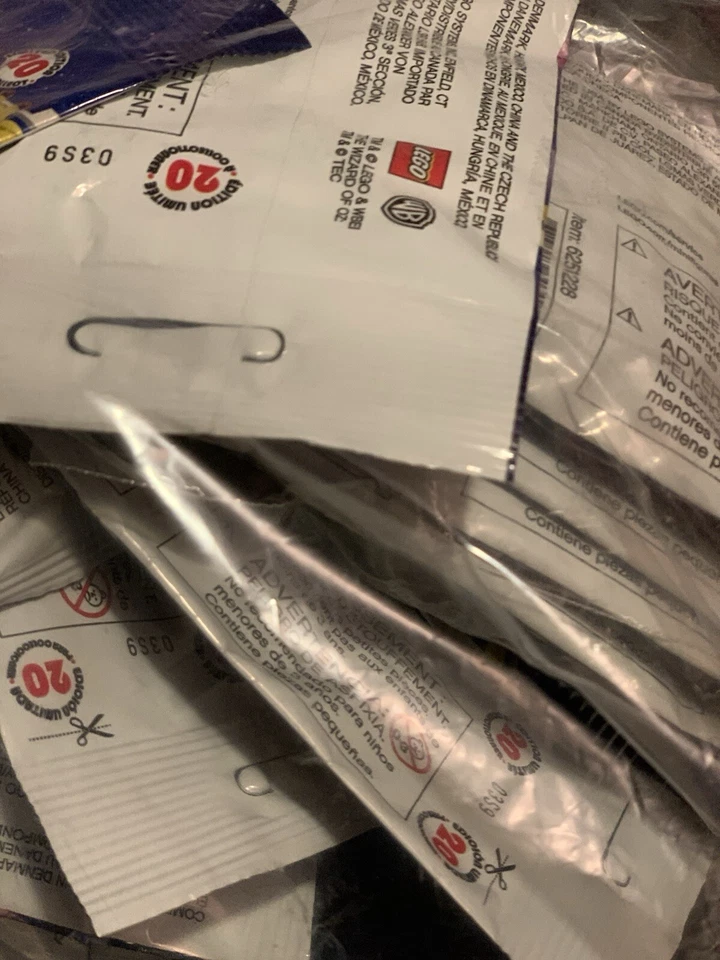 The LEGO Movie Series 2 Minifigures 71023 ‘8’ NEW & UNOPENED Blind Packs - Image 2 of 3