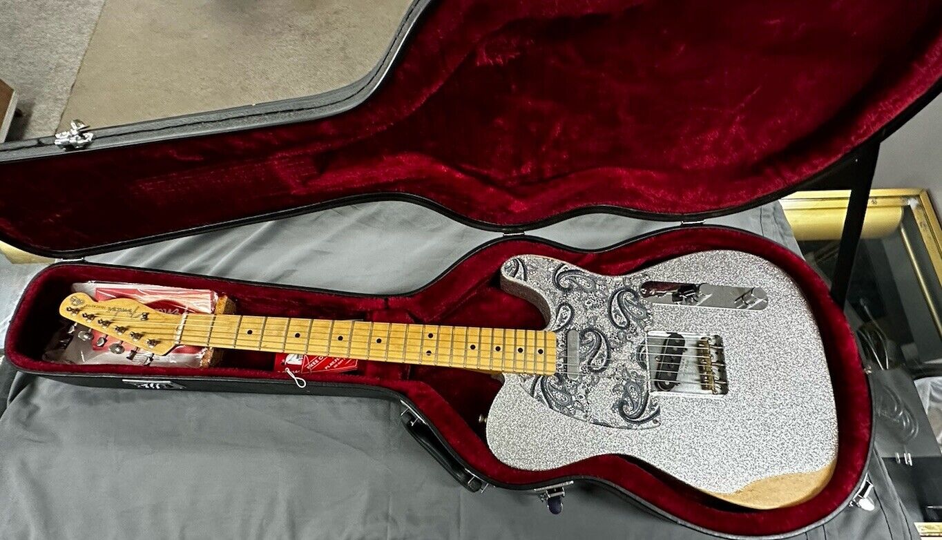 Fender Brad Paisley "Road Worn" Telecaster 6 String Electric Guitar