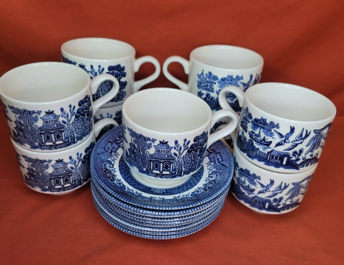 Taza taza y platillo Churchill Inglaterra azul sauce blanco vajilla inglesa fina - Imagen 18 de 21