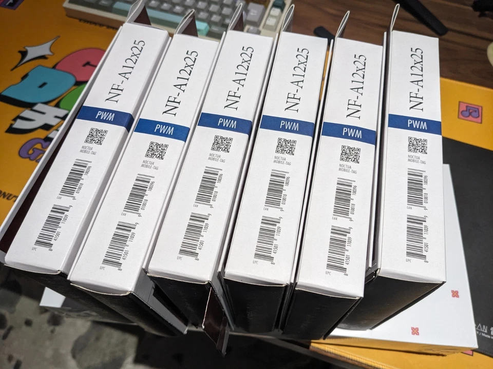 Ventiladores Noctua NF-A12x25 pintados a medida Foto 3 de 4