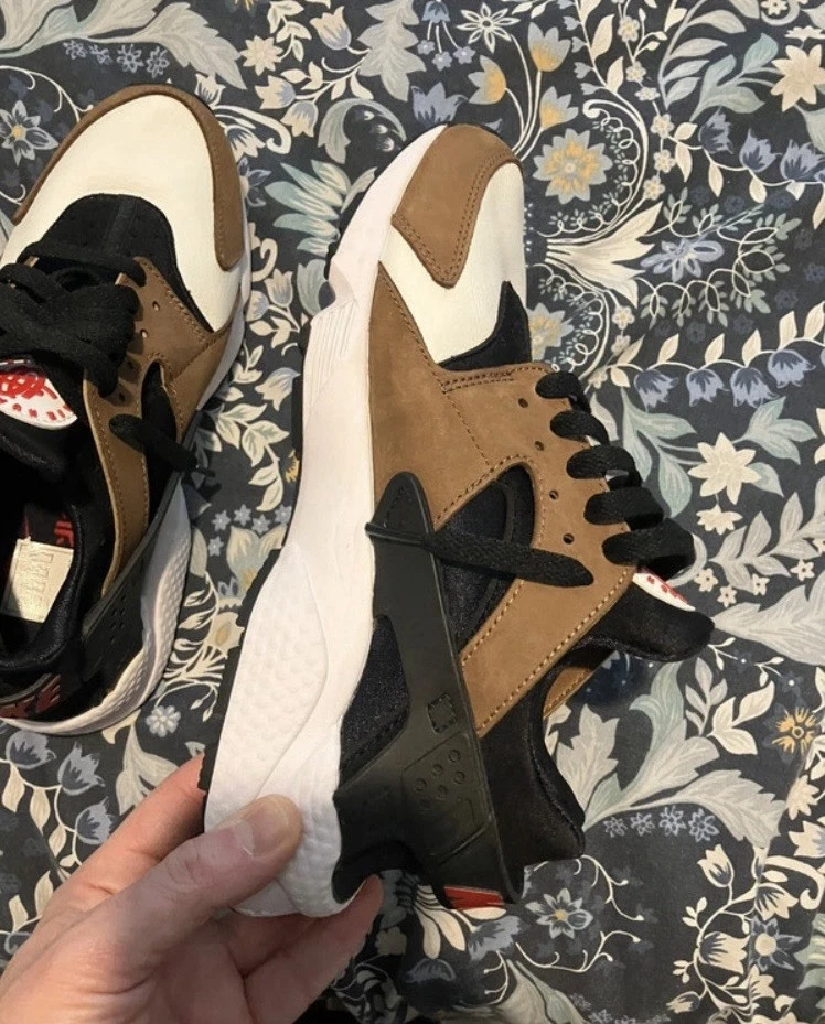 Nike Air Huarache LE, photo 2 of 5