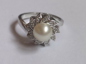 bague or blanc avec perle de culture bague or blanc avec perle de culture