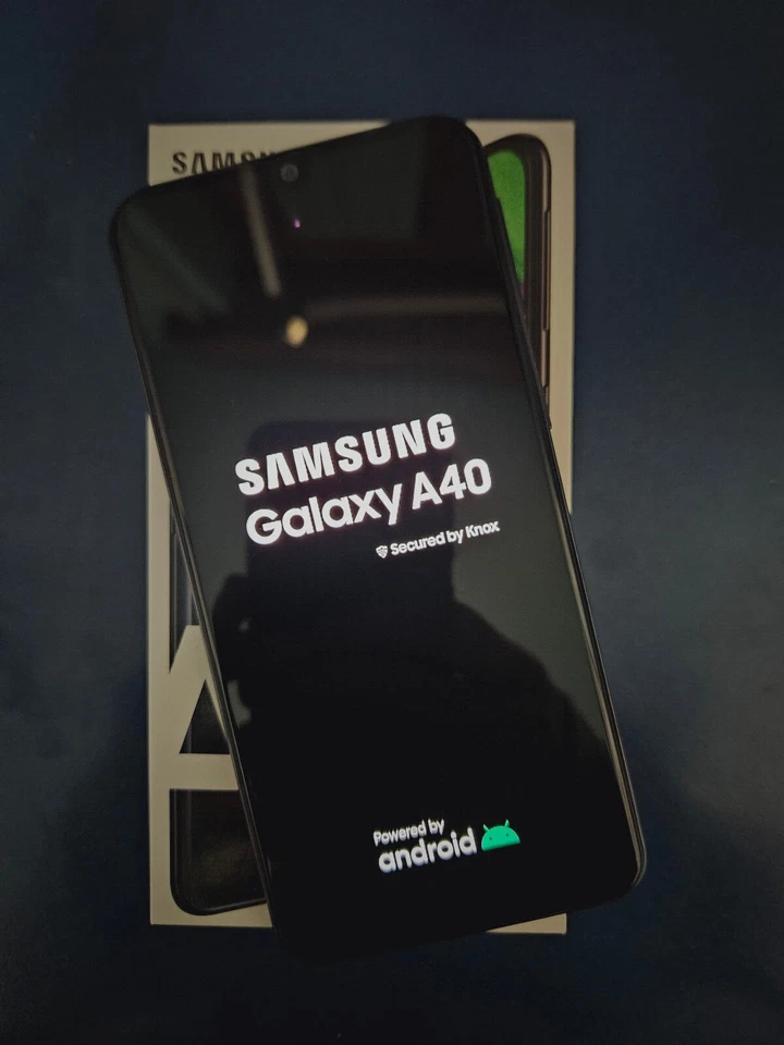 Samsung Galaxy A40 · 64GB, foto 3 di 5