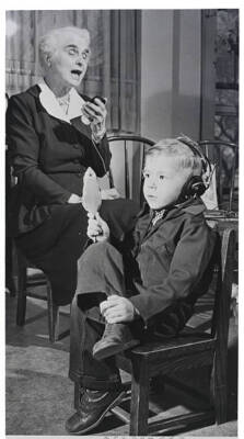 Minneapolis MN Three year old Dale Fink learns how say mouse aid in- 1952 Photo