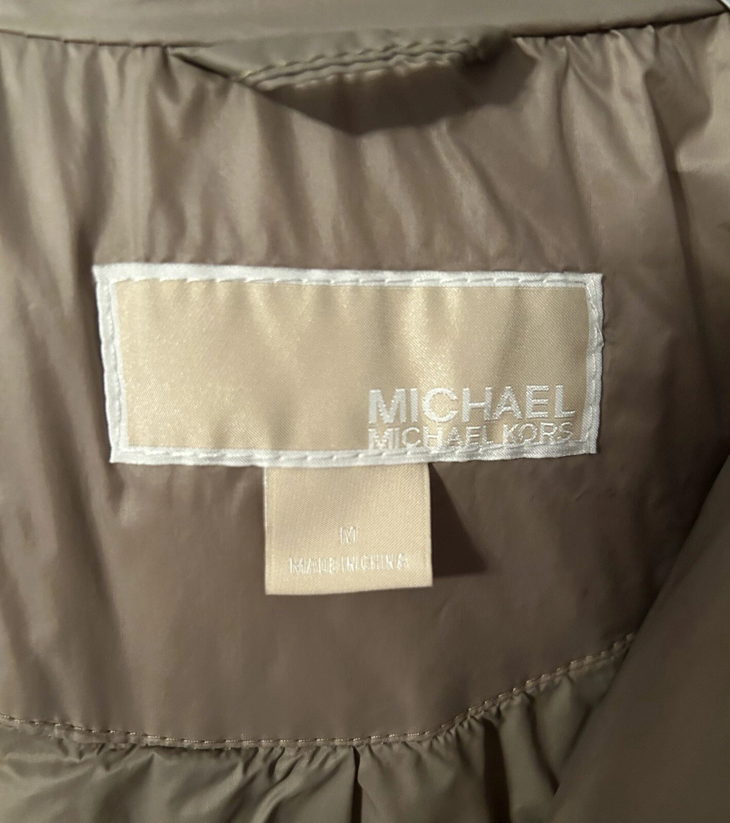 Michael Kors Cappotto donna imbottito in nylon trapuntato con cappuccio marrone chiaro taglia M